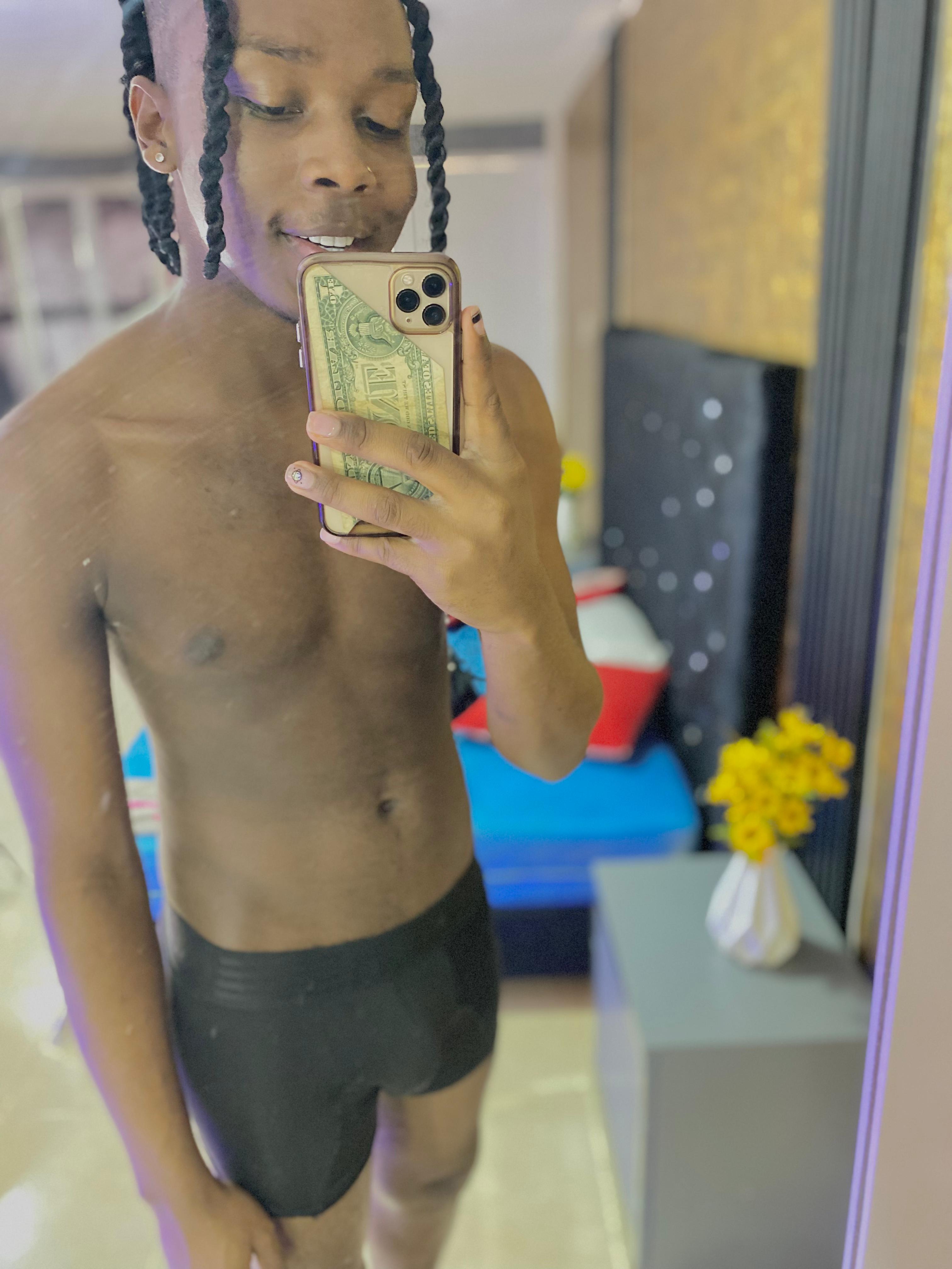 DominicSccott24 from United States