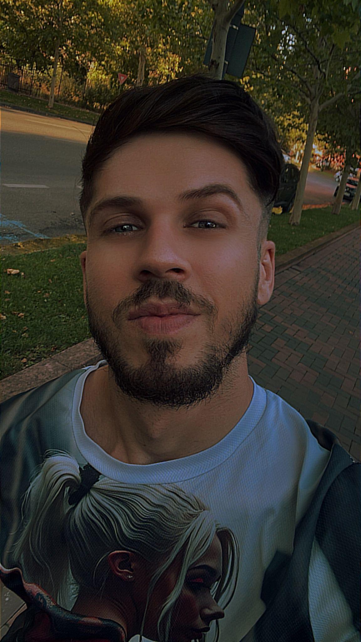 JonahShaw from Romania