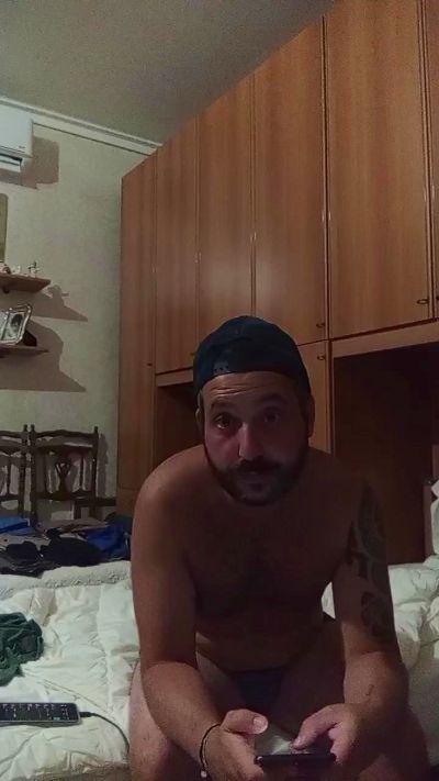 Luscio86 from Italy