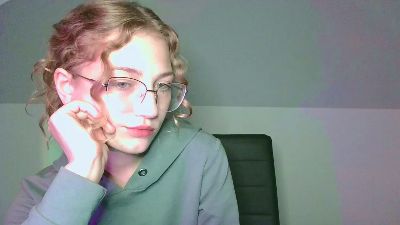 crazy_c_urly from United Kingdom