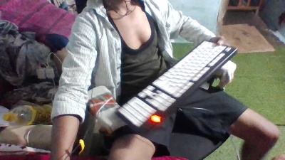 hugelittle29 from India