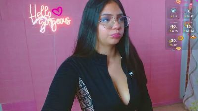 karol_09 from Colombia