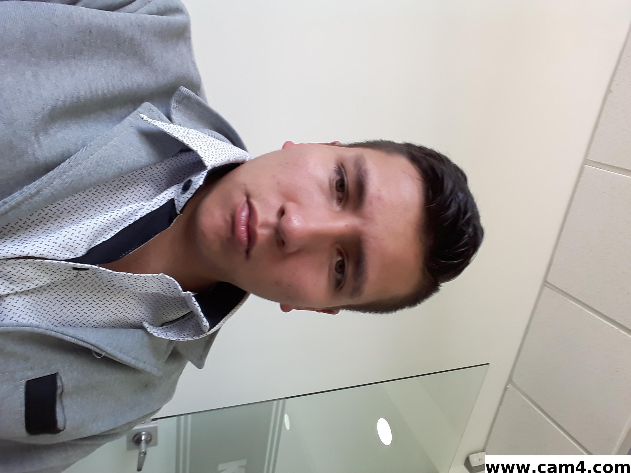 leonardonick from Colombia